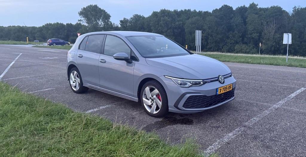 Volkswagen Golf GTE Moonstone Grey - BTW auto, 4 cilinders, Plug-in hybride, 1524 kg, Dealer onderhouden