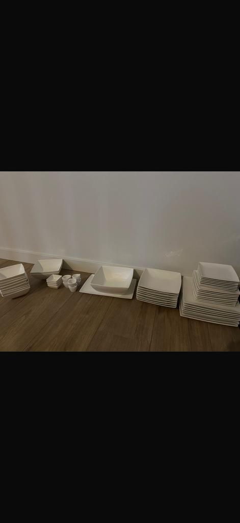 Servies set Yong Squito, Gebruikt, Ophalen of Verzenden, Overige stijlen, Porselein