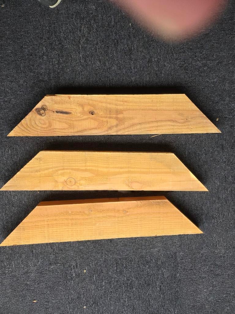 Vier houten planken, afgeschuind, Doe-het-zelf en Verbouw, Hout en Planken, Ophalen, Minder dan 25 mm, Plank, Minder dan 200 cm