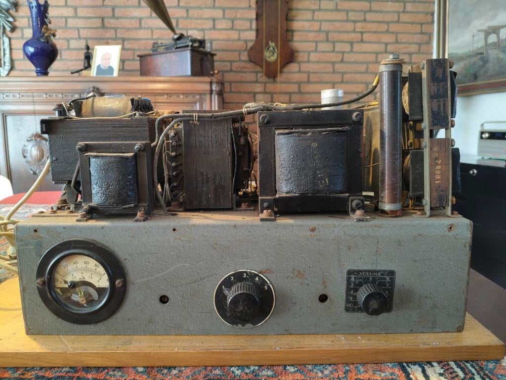 Chassis Philips 2823 Eindversterker Jaren '40, Ophalen