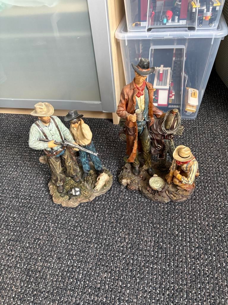 Twee cowboy beelden, Verzamelen, Beelden en Beeldjes, Ophalen of Verzenden, Gebruikt, Mens