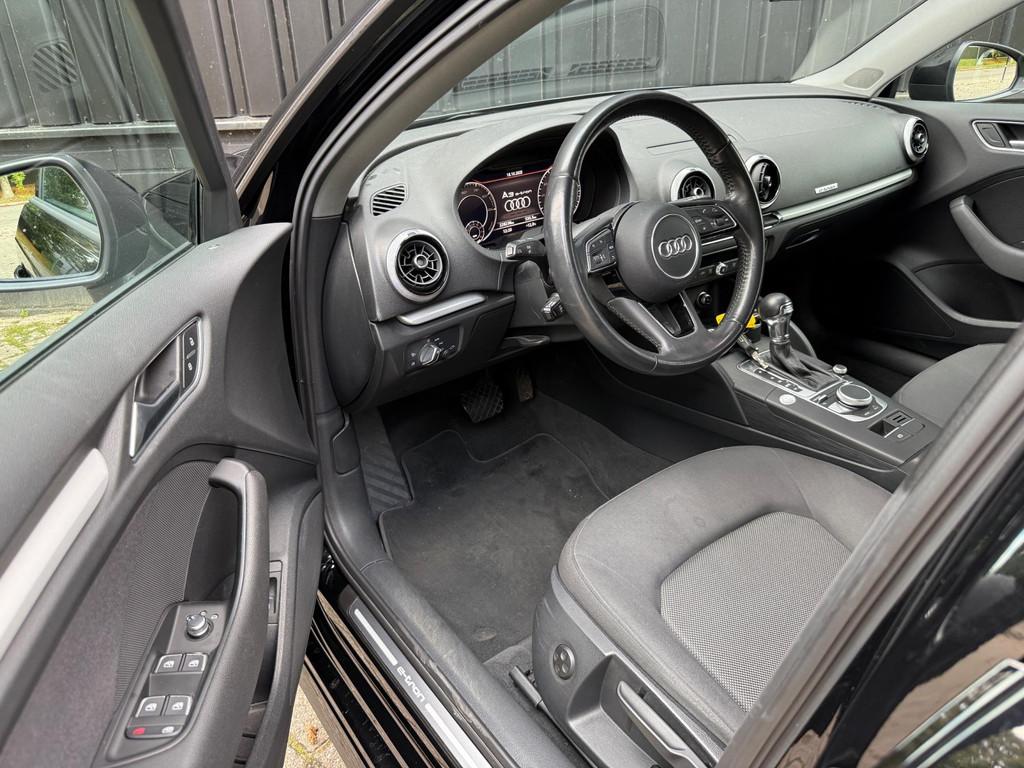 Audi A3 Sportback 1.4 e-tron Sport | 2017 | Dealer onderhoud, Auto's, Audi, 8 kWh, Stof, 4 cilinders, Zwart