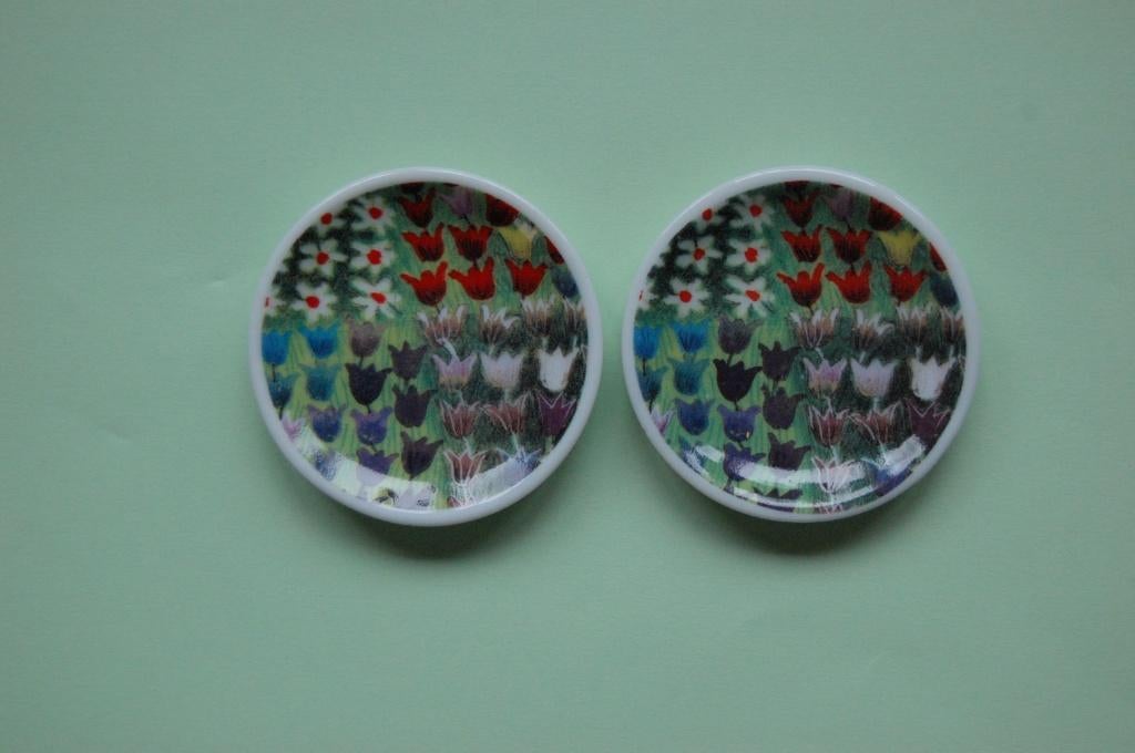 2 schaaltjes (teatip, petit fours) decor bloemen, Gebruikt, Overige typen, Ophalen of Verzenden, Overige stijlen