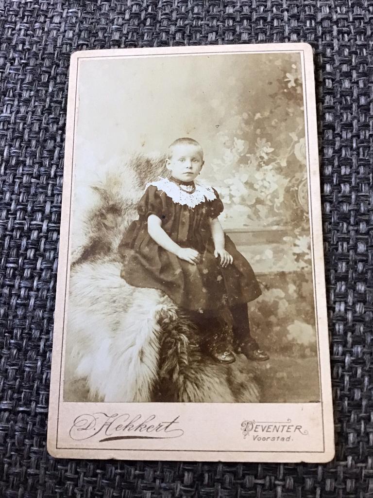 CDV, Meisje, D. HEKKERT, DEVENTER, Carte de Visite, Gebruikt, Foto, Ophalen of Verzenden, Voor 1940