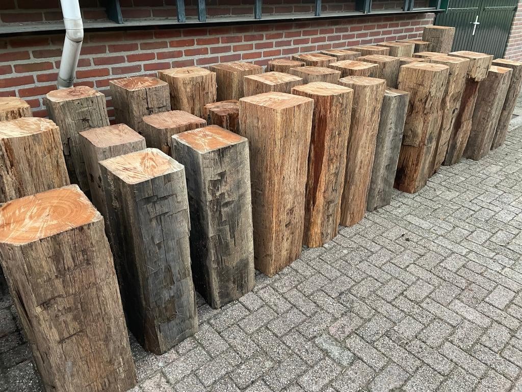 Partij sokkels . pilaren . meerpalen . hout, Ophalen, Zo goed als nieuw