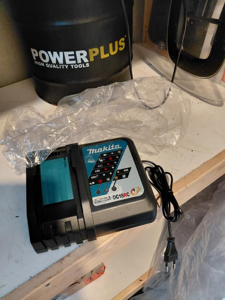 Makita accu lader DC18RC, Ophalen of Verzenden, Nieuw, Boor- en Schroefmachine