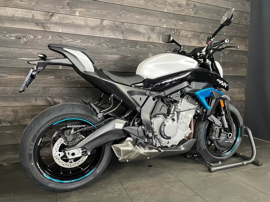 CFMOTO 675NK (bj 2026) - foto 2