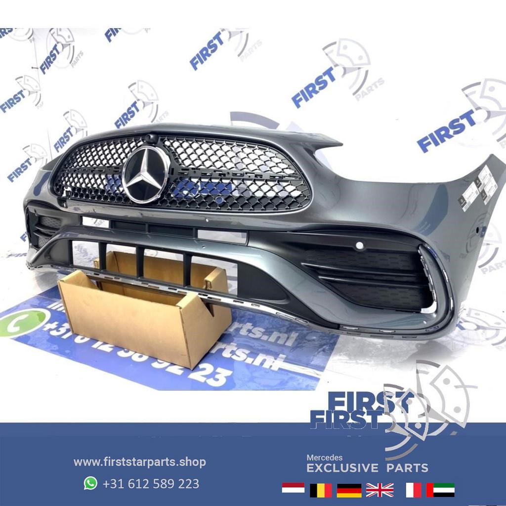 W206 AMG VOORBUMPER + STARS GRIL EN ROOSTERS 2021-2025 GRIJS, Gebruikt, -, Voor, Ophalen of Verzenden