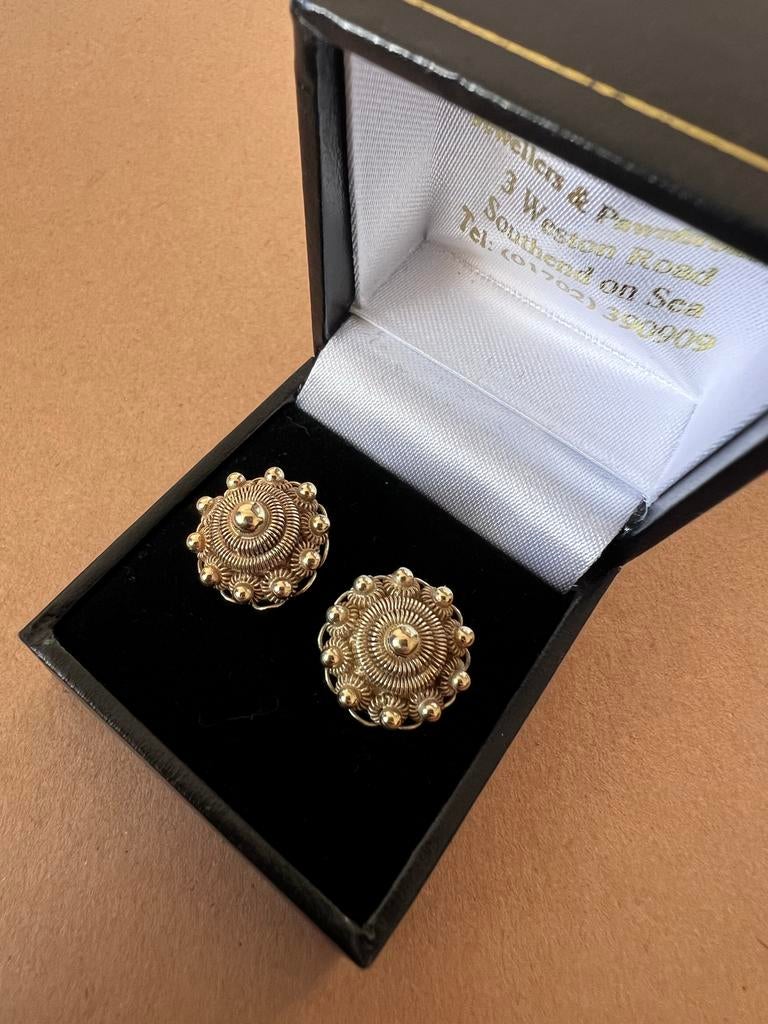 Echt gouden Zeeuwse knoop oorknoppen - 1,5 cm breed, Ophalen of Verzenden, Zo goed als nieuw, Goud, Knopjes of Stekers