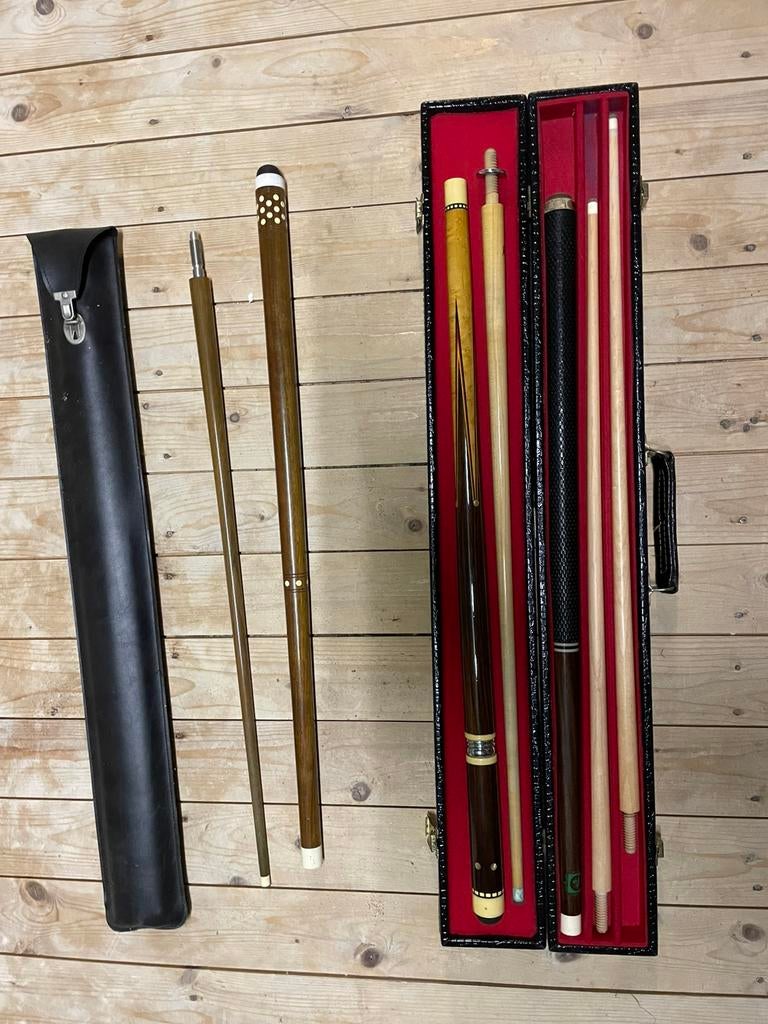 Biljart keus. 1kistje Buffalo met 2 boven. Plus 2 keus, Sport en Fitness, Biljarten en Poolen, Ophalen, Zo goed als nieuw, Keu of Ballen