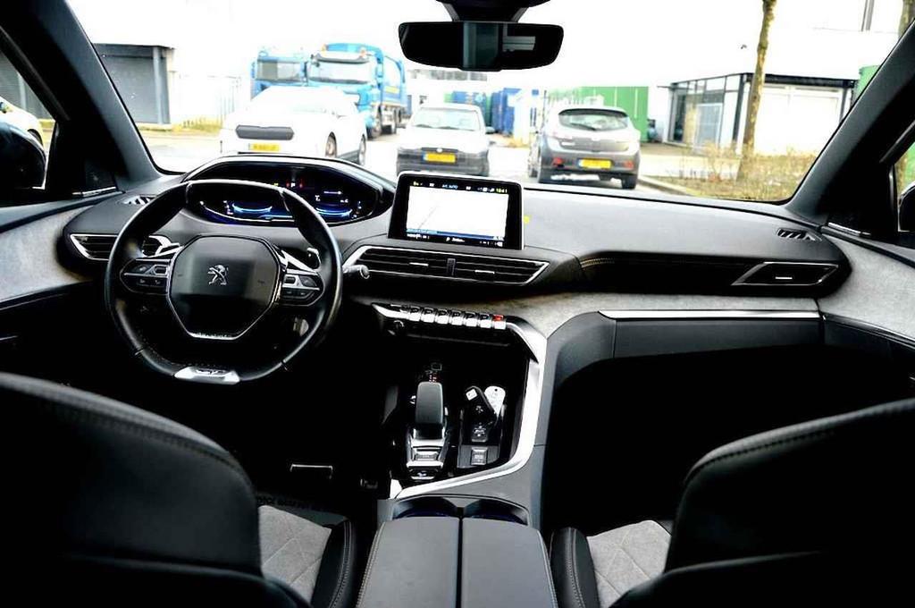 Peugeot 3008 1.6 HYbrid4 300 GT 300PK LMV-19/NAVI/LEER/360º, 12 maanden, 4 cilinders, Wit, Bedrijf