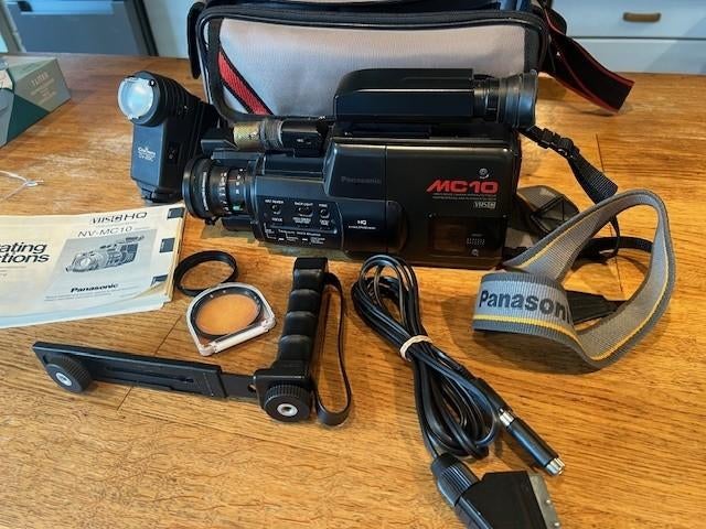 Panasonic VHS NV-MC10 camera, Ophalen of Verzenden, VHS-C of SVHS-C, Camera