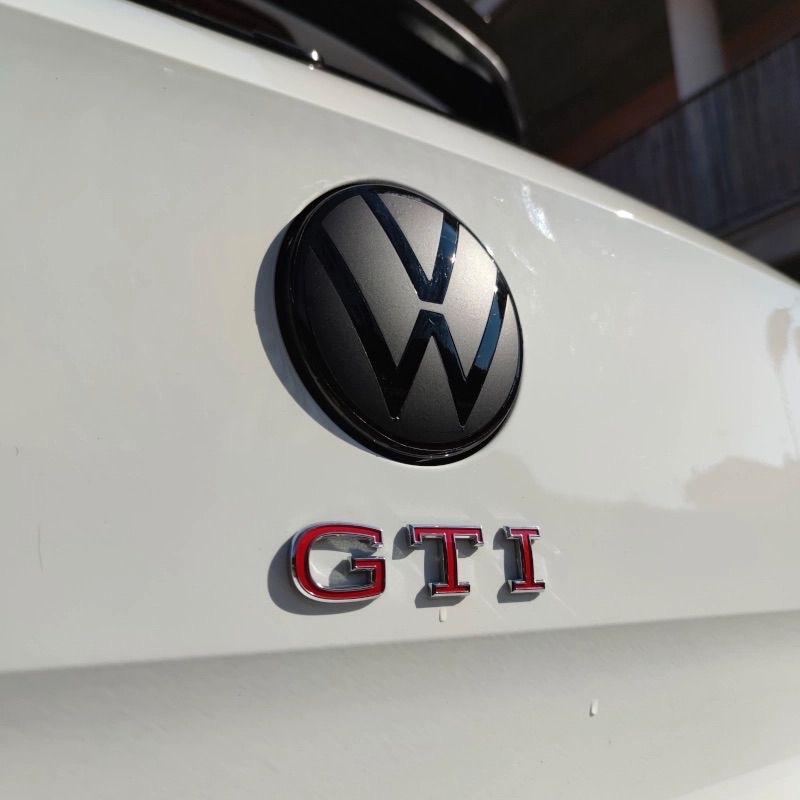 VW Logo Embleem Sticker Matt Zwart Glans Voor & Achter, Ophalen of Verzenden