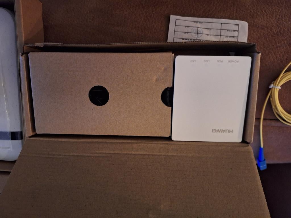 Huawei OptiXstar ONT - Nieuw in doos, Ophalen of Verzenden, Nieuw, Router met modem, Huawei