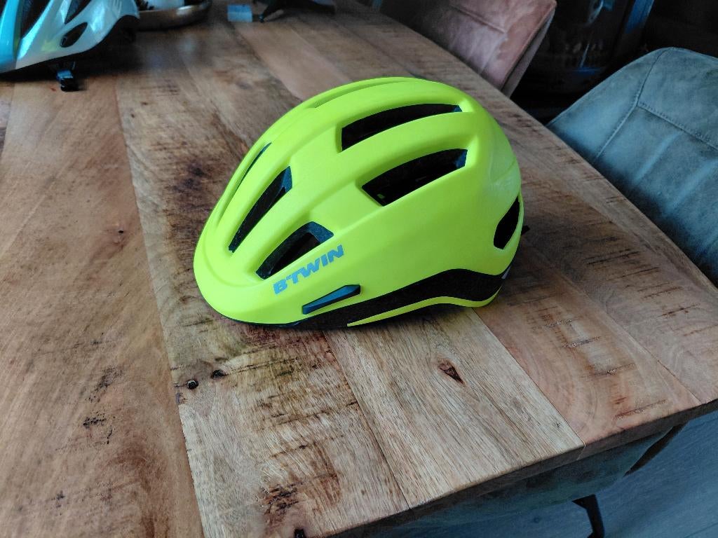 FIETSHELM BTWIN Maat 58-61, Btwin / Decathlon, Ophalen of Verzenden, Zo goed als nieuw, L