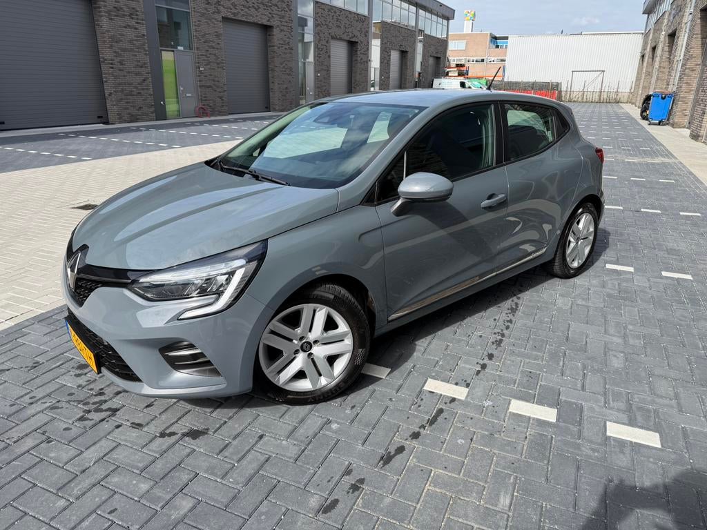 Renault Clio 1.0 TCe 90pk 2021 Grijs Nardo, Auto's, Renault, Voorwielaandrijving, USB, 49 €/maand, Origineel Nederlands
