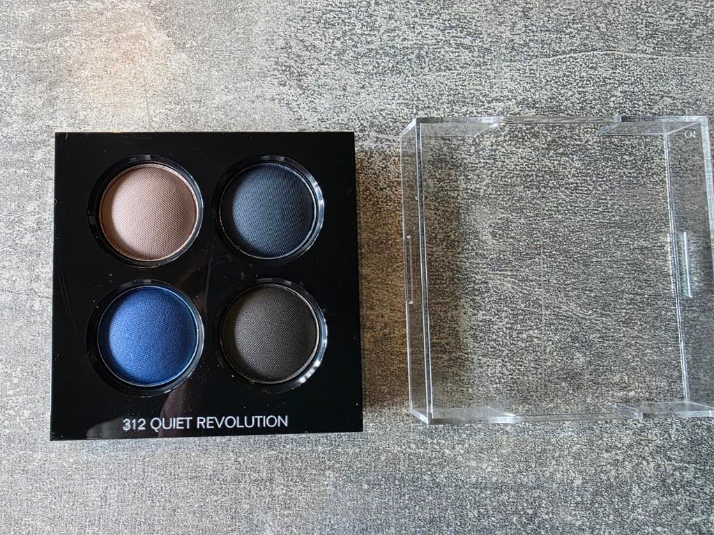 Chanel Les 4 Ombres 312 Quiet Revolution oogschaduw nieuw, Onbekend, Nieuw, Ophalen of Verzenden, Onbekend