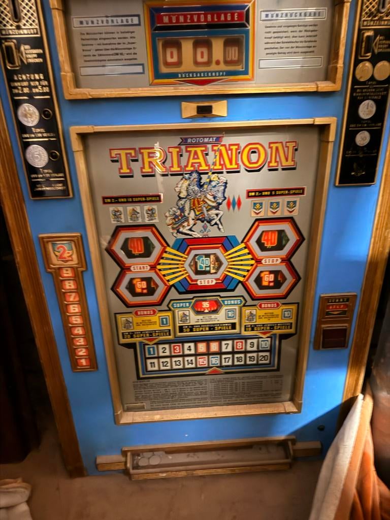 Gokkast muur model duits, Overige munten, Ophalen, Gebruikt