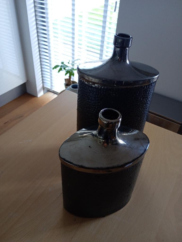 2 x leather look vaasjes van Loods5, Gebruikt, Zwart, Aardewerk of Porselein, Ophalen of Verzenden