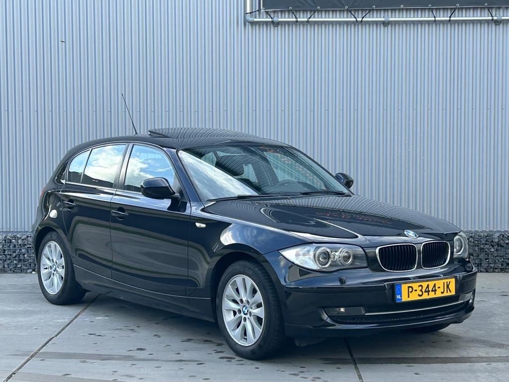 BMW 1-serie 118i Automaat, Dakraam, Clima, Cruise, Navi, Ond, Euro 5, Zwart, Zwart, Parkeersensor