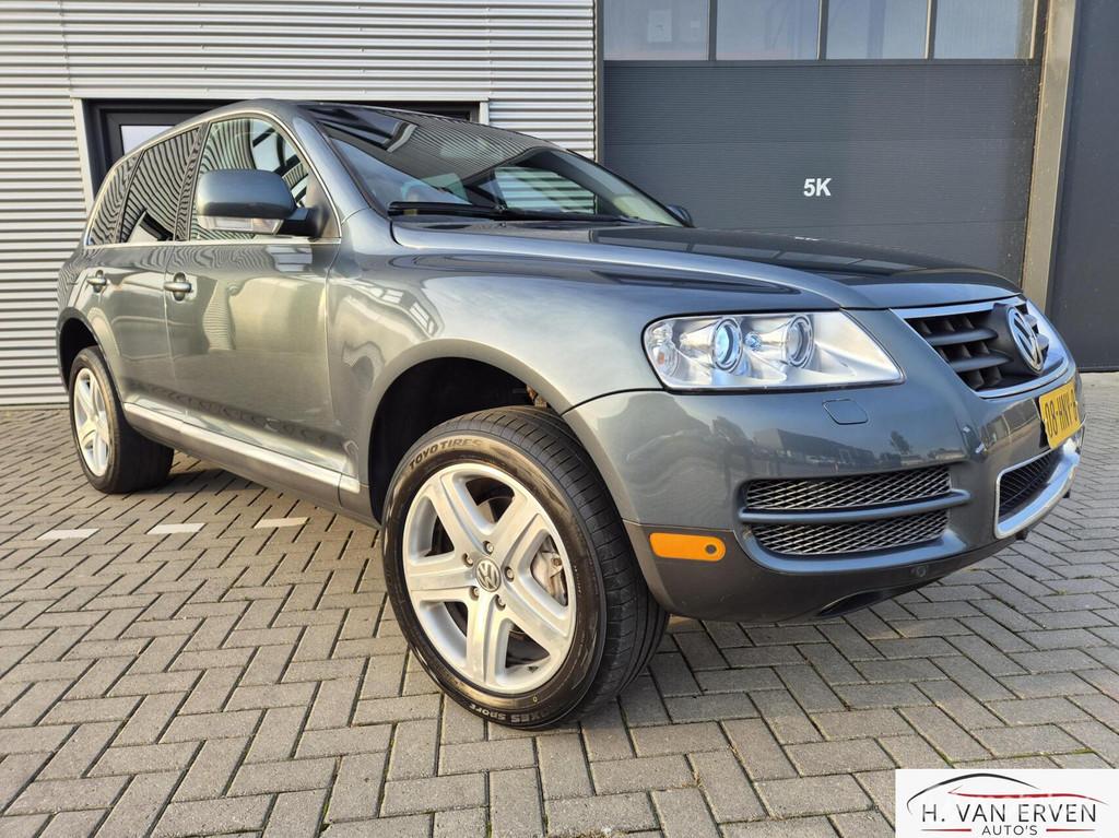 Volkswagen Touareg 4.2 V8 LEDER 19" XENON, Automaat, 4172 cc, 8 cilinders, Leder