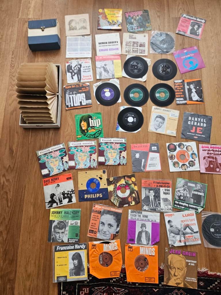 Veel singles lp elpee 45 + 2 koffers, Ophalen of Verzenden