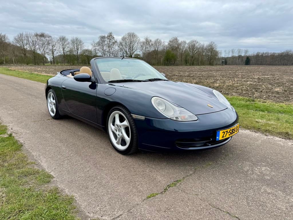 Porsche 911 996 Carrera 4 Cabriolet Automaat Donkerblauw, Auto's, Beige, Cabriolet, 1546 kg, Leder