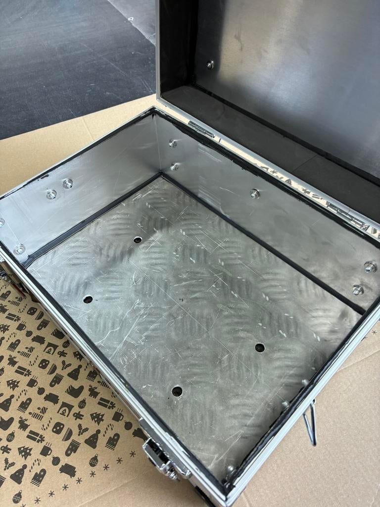 Universele koffer LxBxH 32-23-17, Motoren, Ophalen, Nieuw