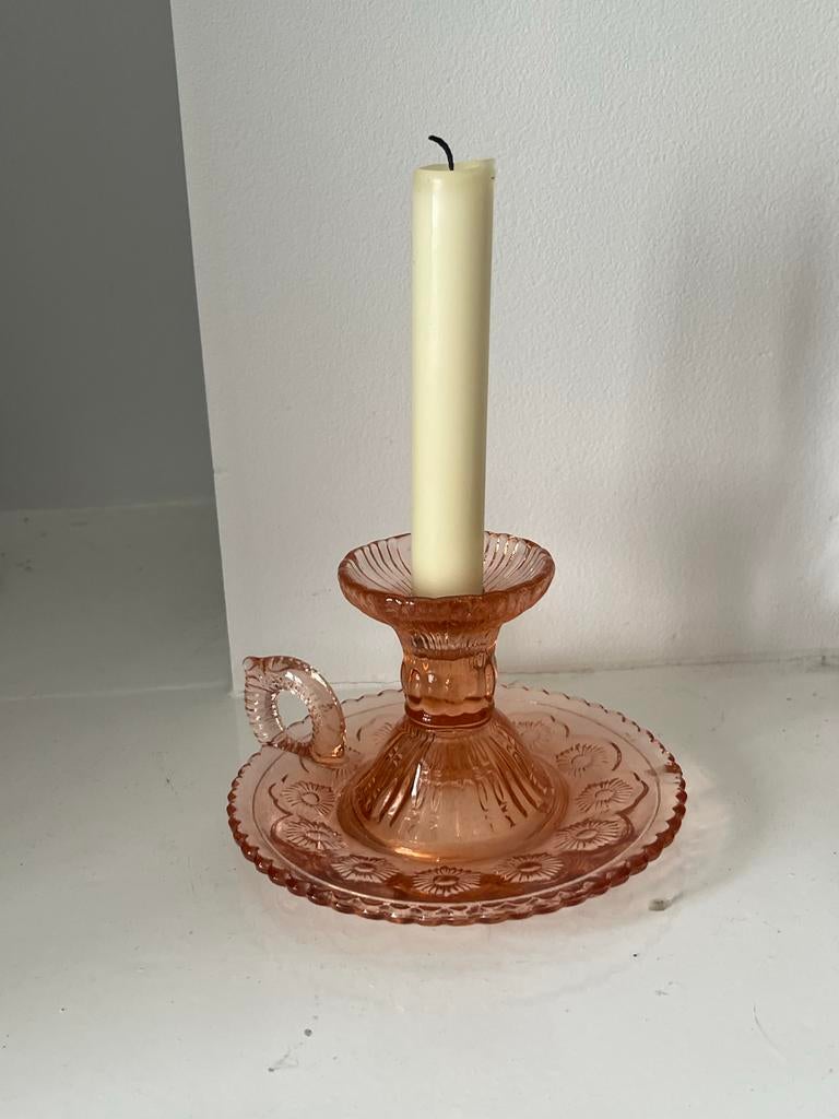 Roze glazen kandelaar met handvat (zeldzaam), Overige materialen, Gebruikt, Ophalen of Verzenden, Rood