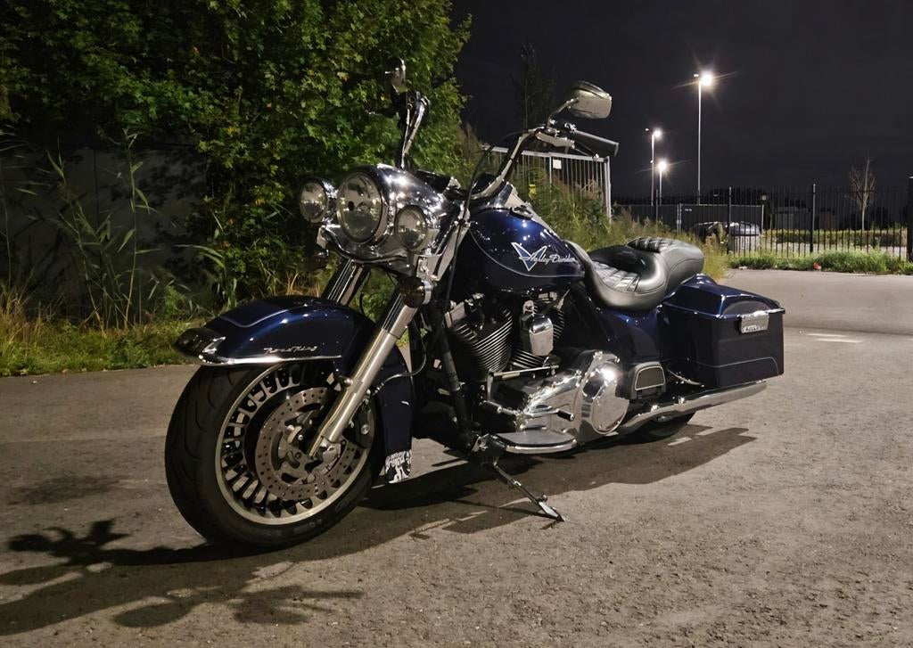 Harley Davidson Road King FLHR custom