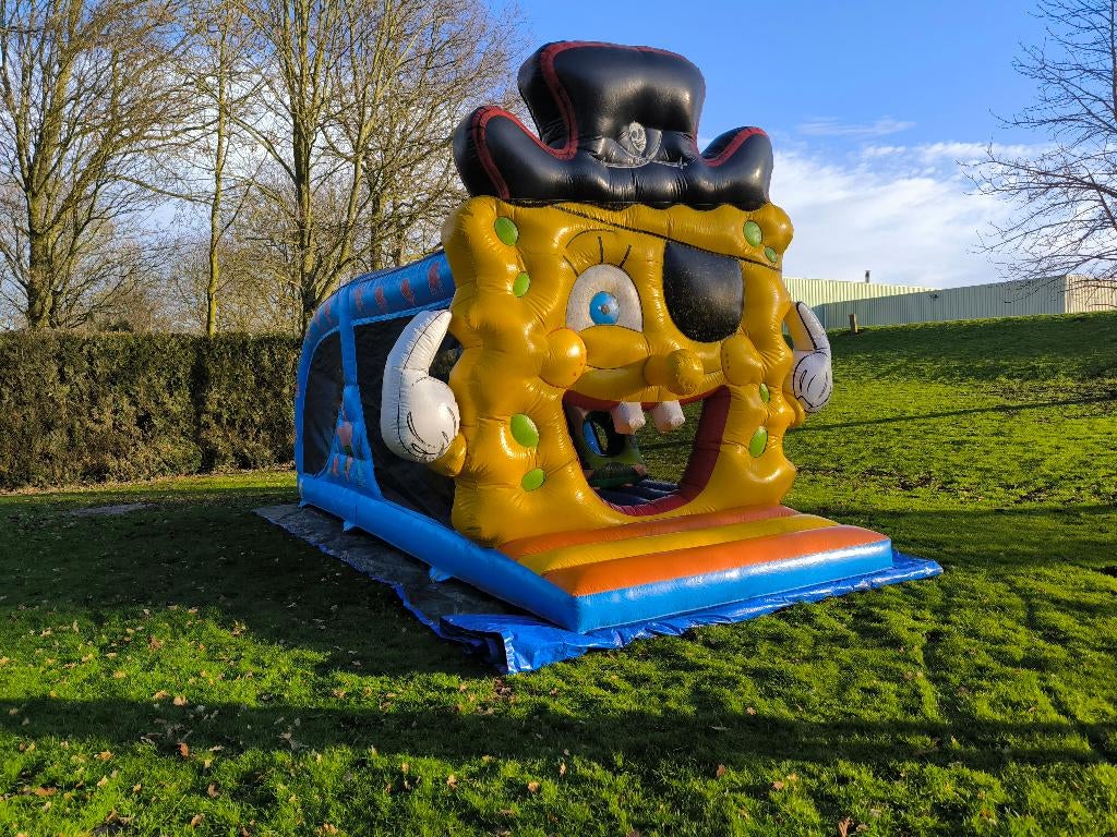 Springkussen Stormbaan Spongebob te huur!, Hobby en Vrije tijd, Feestartikelen | Verhuur, Ophalen, Gebruikt, Overige