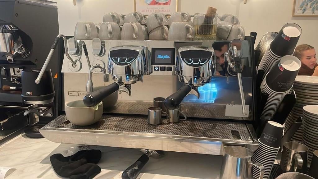 Victoria Arduino Eagle One (2-groep) + barista-uitrusting, Ophalen, Espresso apparaat, Koffiebonen, Zo goed als nieuw