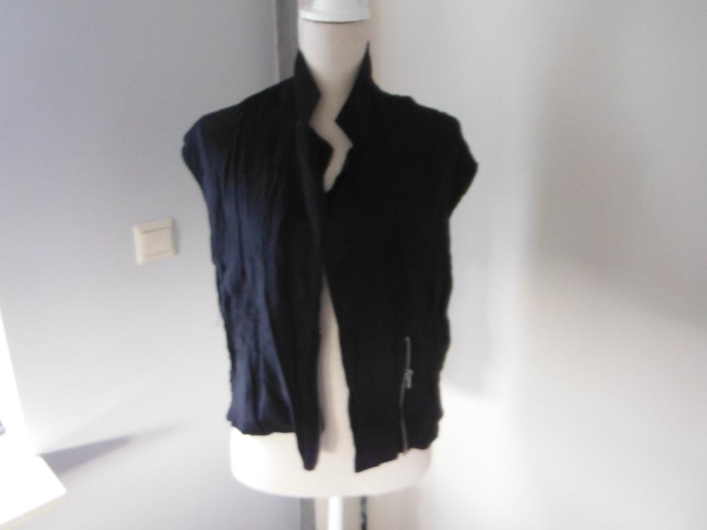 hip mouwloos zwart jasje / gilet van Zara Trafaluc, mt L, Kleding | Dames, Jasjes, Kostuums en Pakken, Verzenden, Maat 42/44 (L)