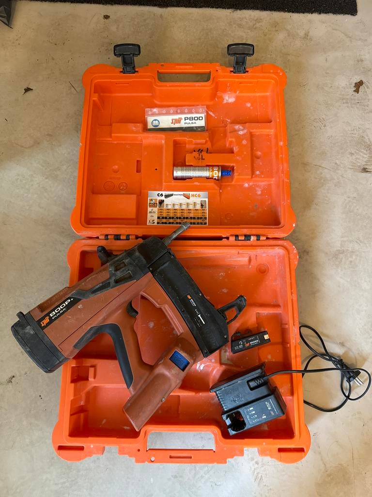 Spit P800+ Pulsa Spijkerpistool met toebehoren, Doe-het-zelf en Verbouw, Gereedschap | Handgereedschap, Ophalen of Verzenden, Gebruikt