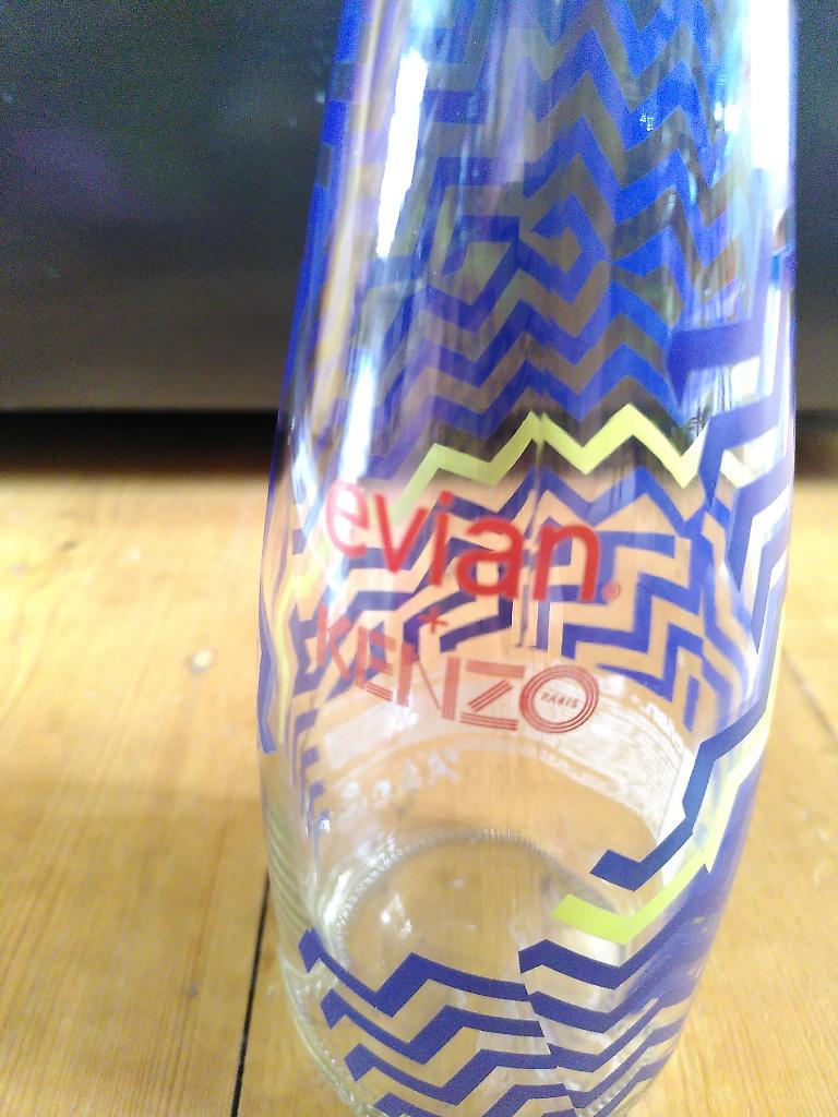 Evian X Kenzo fles 2015, Ophalen of Verzenden, Gebruikt, Overige typen