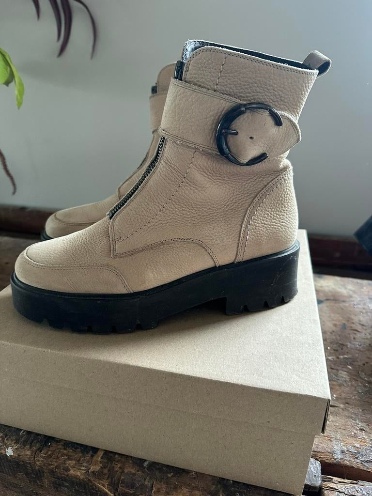 Paul Green boots, Kleding | Dames, Schoenen, Ophalen of Verzenden, Zo goed als nieuw, Beige