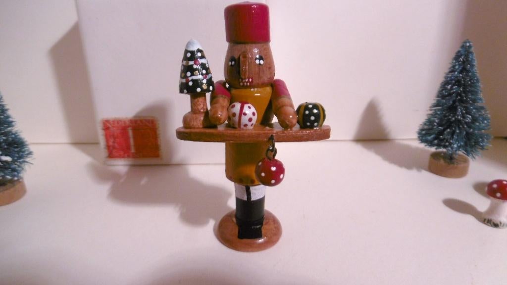 oud houten Duits notenkraker pop kerst miniaturen poppenhuis, Diversen, Verzenden
