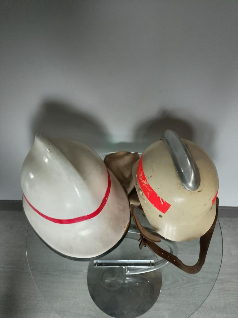 Vintage brandweer helmen, Ophalen of Verzenden, Zo goed als nieuw