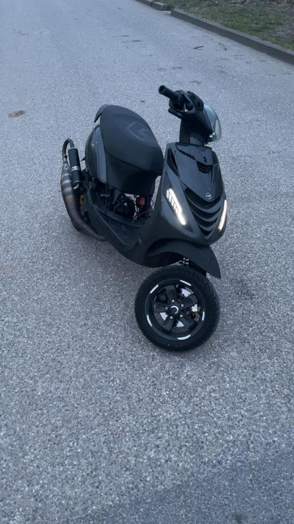 Zip 172cc LC stage 2 getuned!, Ophalen, Tweetakt, Maximaal 45 km/u, Zip