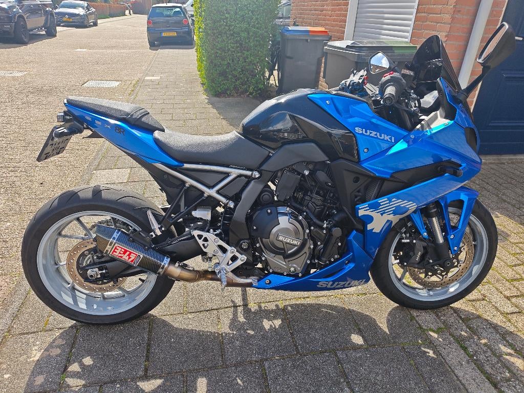 Suzuki GSX-8R 2024, Motoren, 2 cilinders, Motorrijbewijs A, Handvatverwarming, Particulier