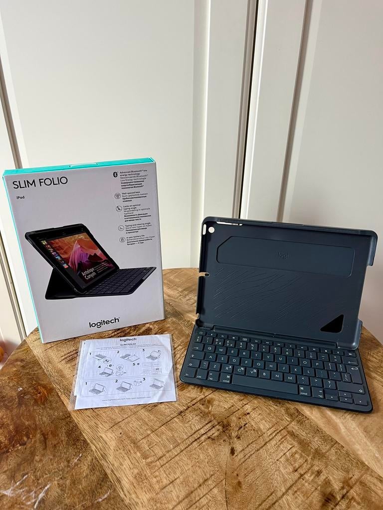 Logitech Slim Folio - ipad - NIEUW, Ophalen of Verzenden, Zo goed als nieuw