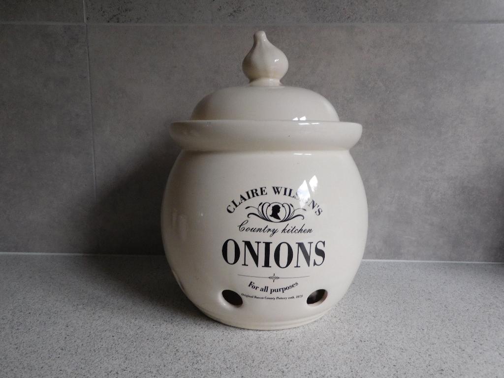 Uien Pot Onions Claire Wilson, Ophalen of Verzenden, Zo goed als nieuw, Overige materialen, Pot, Bus of Blik