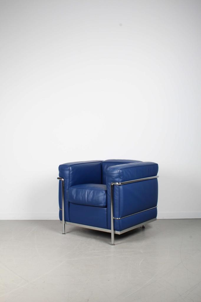 1x Cassina LC2 Le Corbusier Fauteuil Blauw Leer – Chroom, Huis en Inrichting, Fauteuils, Niet ingevuld, Minder dan 75 cm, Niet ingevuld