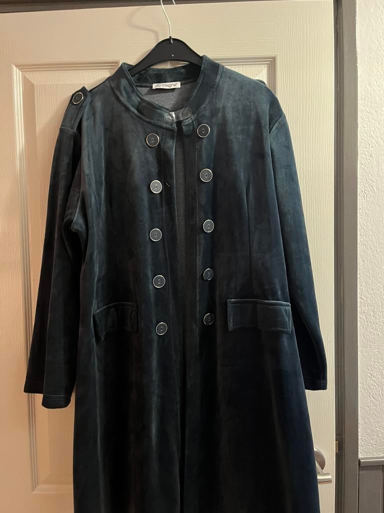 Nieuw velvet jasje Magna maat 44/46, Kleding | Dames, Blauw, Maat 46/48 (XL) of groter, Nieuw, Ophalen of Verzenden