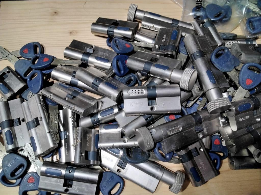 Cilinders, Doe-het-zelf en Verbouw, Hang- en Sluitwerk, Ophalen of Verzenden, Slot