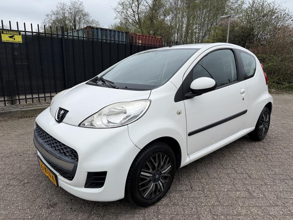 Peugeot 107 1.0-12V XS Autom/Tiptr Airco/StrBkr/Cruise Contr, Stof, Gebruikt, Zwart, 4 stoelen