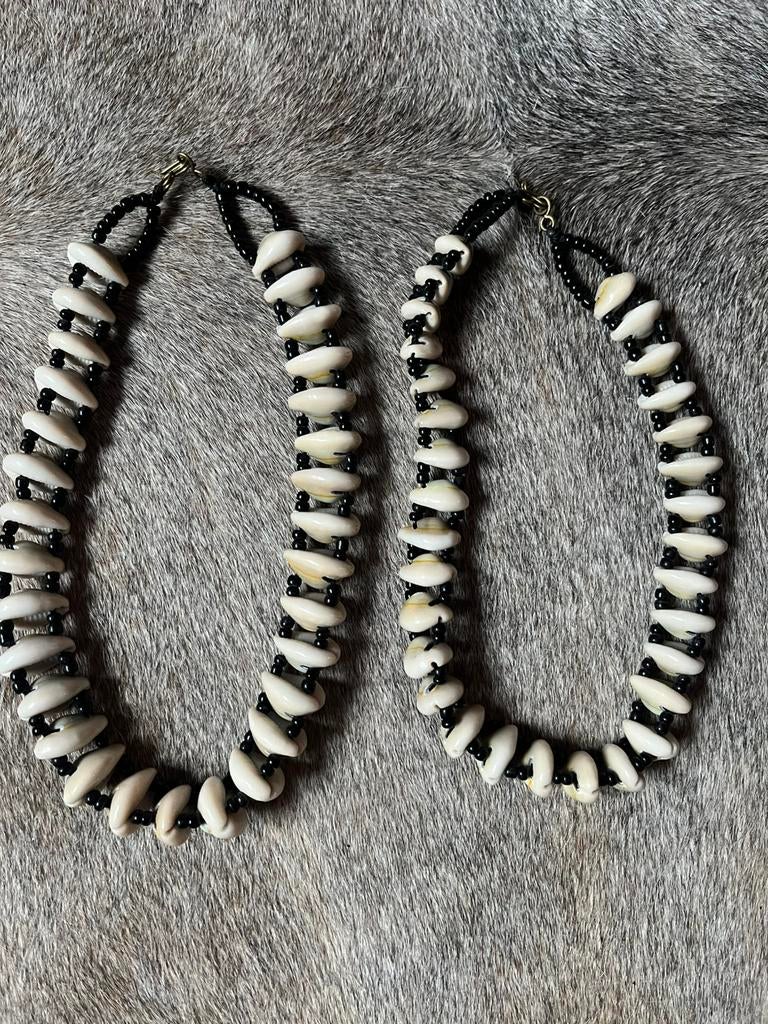 Schelpen kettingen Nieuw, Verzenden, Zo goed als nieuw, Steen of Mineraal