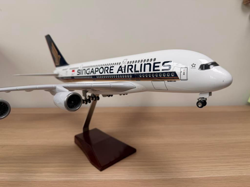 Singapore Airlines Airbus A380 1/160 schaalmodrl, Ophalen of Verzenden, Zo goed als nieuw, Schaalmodel