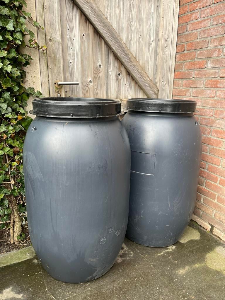 Voertonnen / Regentonnen (2 stuks) - 200 liter - Kunststof, 150 liter of meer, Ophalen of Verzenden, Gebruikt, Kunststof