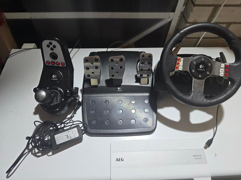 Logitech G27 Racing Wheel met H-Shifter, Spelcomputers en Games, Spelcomputers | Overige Accessoires, Ophalen, Zo goed als nieuw